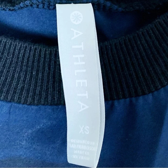 Athleta Zephyr Print Tank Top Blurred Camo Blue Black Sz XS - Picture 4 of 6